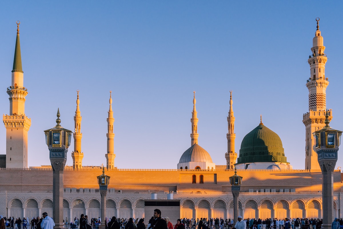 Green dome of Masjid Nabawi in Madinah, resting place of Prophet Muhammad ﷺ, related to Sallu Alal Mustafa naat