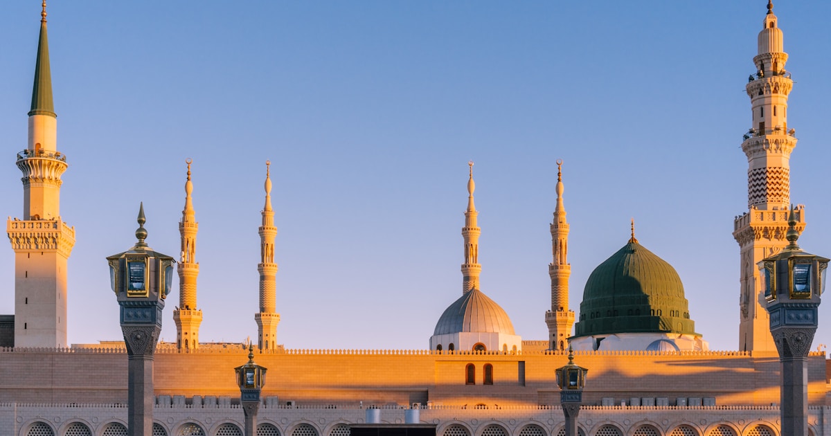 Tajdar-e-Haram Naat Lyrics - Islamic Naat in Urdu with English Translation